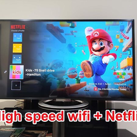 3-Bedroom House-Big Yard- Netflix Hamilton Eksteriør bilde