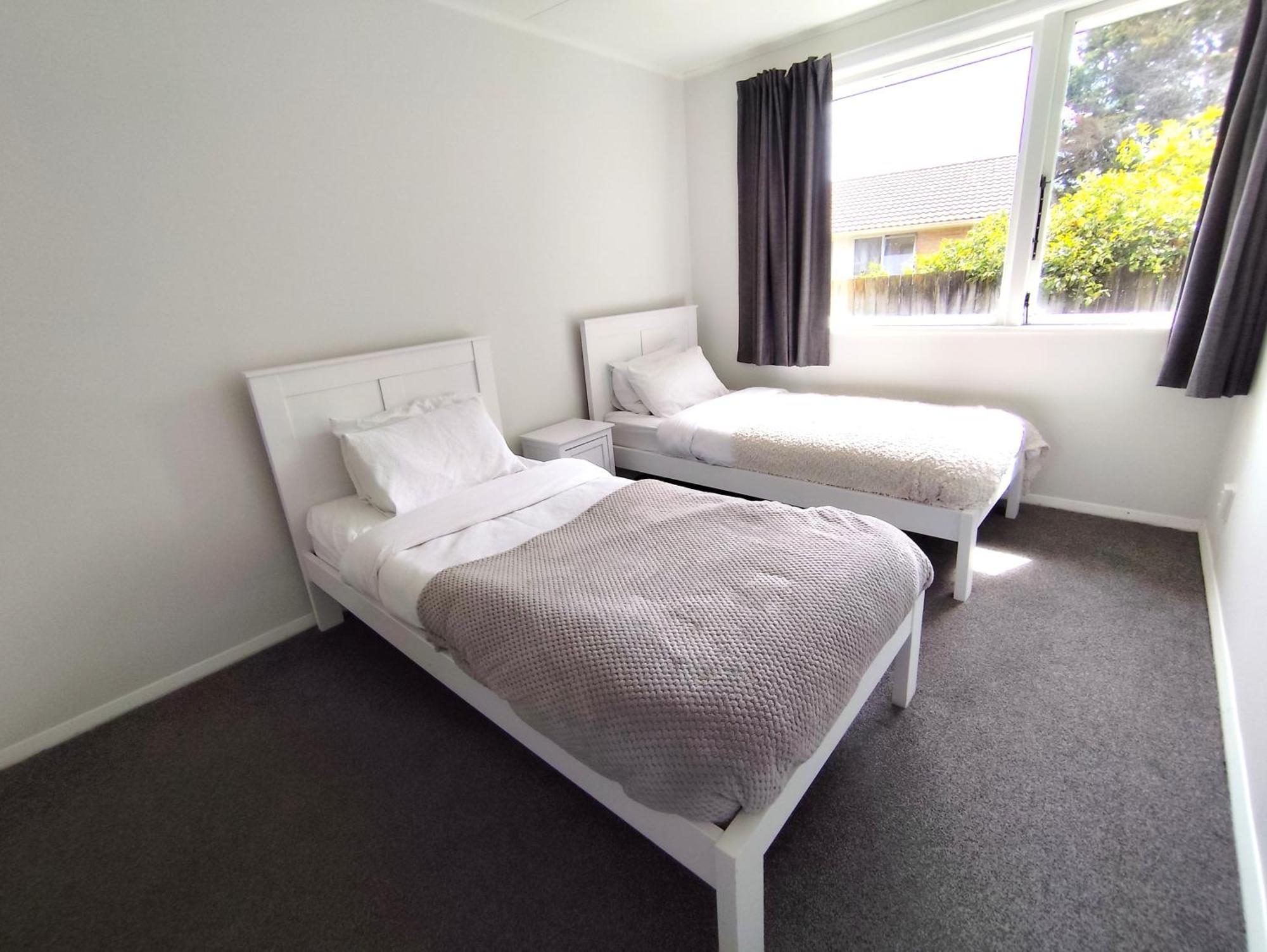 3-Bedroom House-Big Yard- Netflix Hamilton Eksteriør bilde