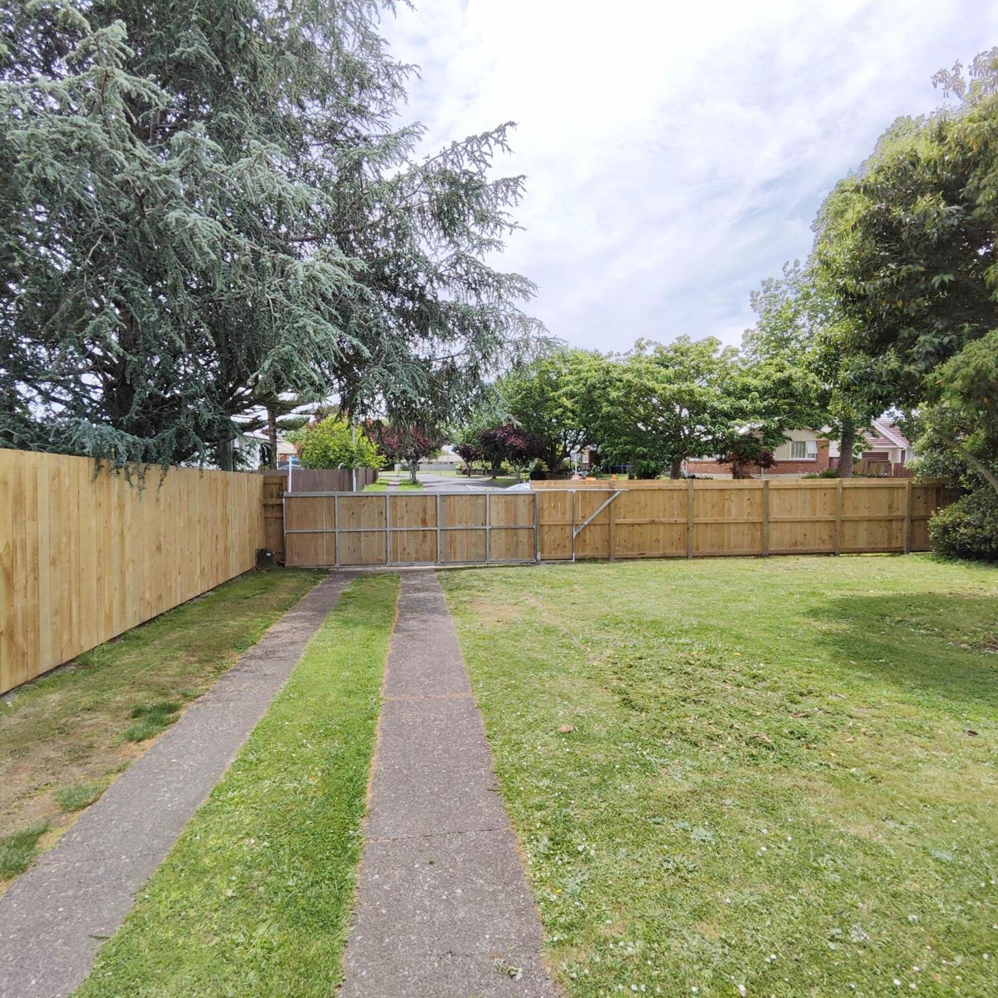 3-Bedroom House-Big Yard- Netflix Hamilton Eksteriør bilde